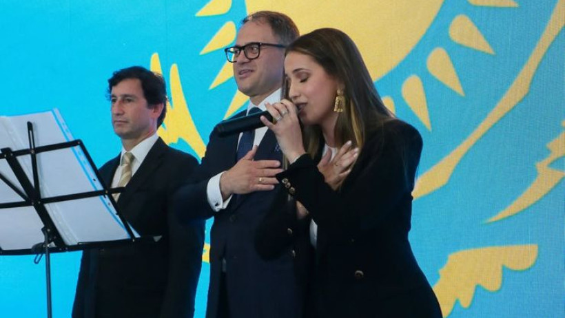  instagram.com/laraleixo 