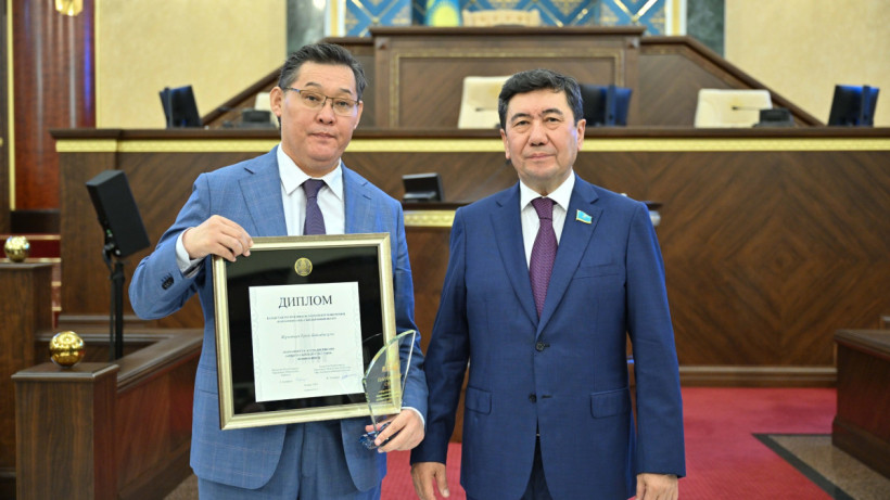  Мәжілістің баспасөз қызметі 