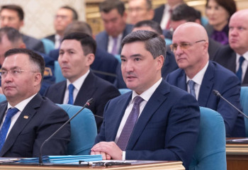 Олжас Бектенов: государство исполняет обязательства в полном объеме