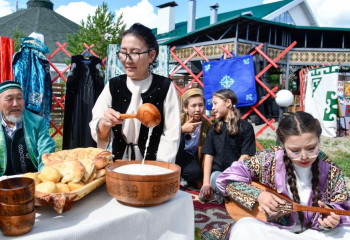 Фестиваль кумыса организовали в заповеднике Бозок