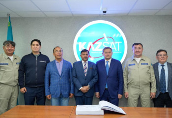 PARAM BILIM-2: Министр мен Үндістан Елшісі жаңа жобаларды талқылады