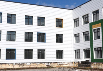 Мәжіліс депутаты Өскемендегі жаңа мектептің құрылыс жұмысын тексерді