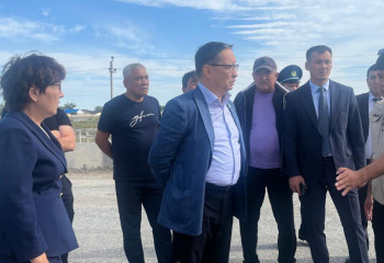 Мәжіліс депутаты Исатай ауданында жол қауіпсіздігі мәселесін көтерді