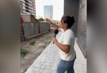 Хозяин частного дома отказывается продавать участок застройщику - жильцы ЖК недовольны