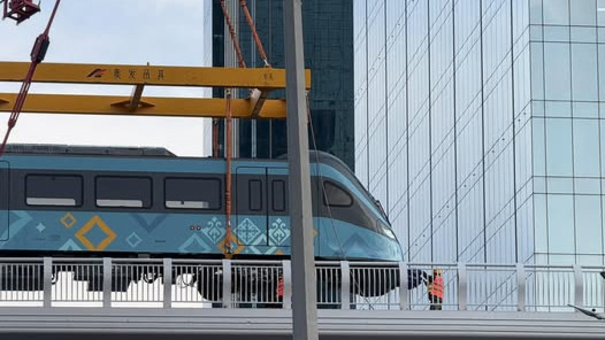  facebook.com/yerlan.sakenov 