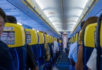 Дәрігер ескертеді: әуе сапары кімдерге қауіпті?