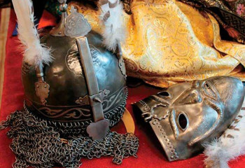 Ученый из Новосибирска воссоздал шлем казахского батыра