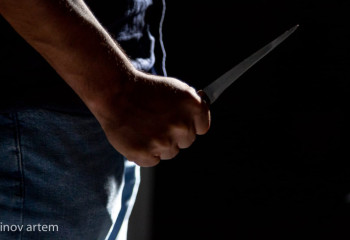 Спорттық жарыс кезінде ер адам адамдарға пышақпен шабуылдады