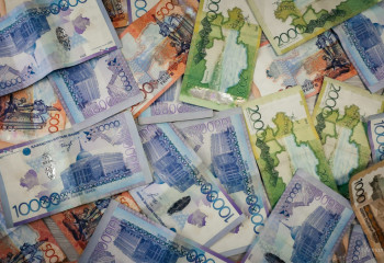 Где нужно работать в Казахстане, чтобы получать 1 млн тенге в месяц