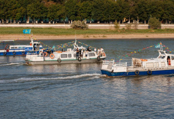 Атырауда Балықшылар күнінде кемелер шеруі өтті