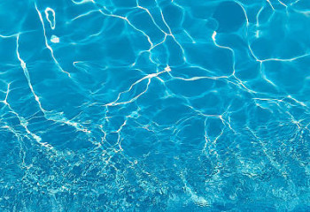 Атырауда бассейнге түскен 14 адам медициналық көмекке жүгінді