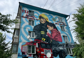 Посвященный спасателям мурал появился в Усть-Каменогорске