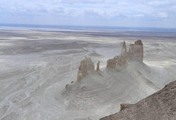 Дно древнего океана в сердце Мангистау показали с высоты