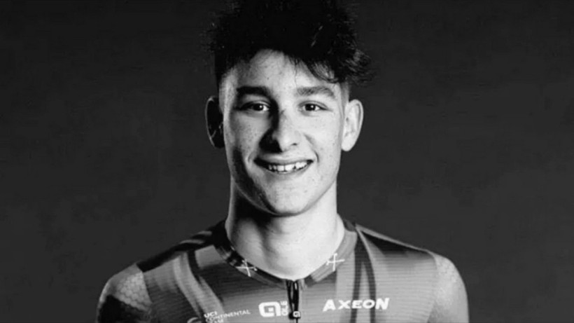  әлеуметтік желіден 