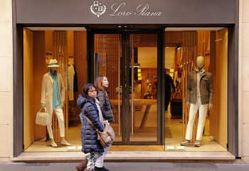 Танымал бренд өнімдерін 30 есе қымбат сатқан