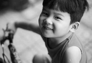 Қараусыз қалған бала үшін айыппұл: ата-аналар нені білуі керек?