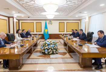 Олжас Бектенов Грузияның экономика министрімен сауда-экономикалық мәселелерді талқылады