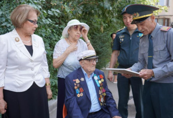 Алматыда екінші дүниежүзілік соғыс ардагері 98 жасқа толды