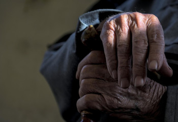 Ғалымдар адам ағзасында қартаю үдерісі қашан жеделдейтінін анықтады