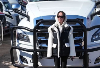 Как казахстанка зарабатывает тысячи долларов за несколько дней в США, управляя грузовиком