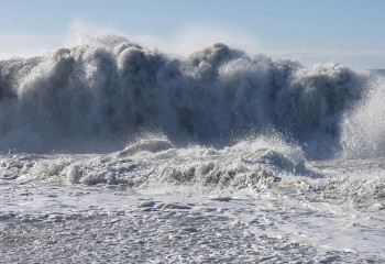 Камчаткада ең күшті жер сілкінісі болды: цунамидің қаупі жарияланды