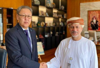 Issues of enhancing investment cooperation discussed with President of Oman investment authority