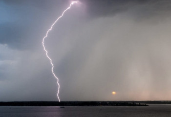 WMO certifies megaflash lightning record in USA