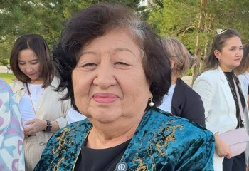 75 жастағы фанат пен 150 мың теңгелік билет: Джей Лоның Қазақстандағы алғашқы шоуы қалай өтіп жатыр?