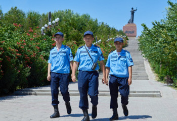 Ұлттық ұлан сарбазы Абайдың 50 өлеңін жатқа біледі