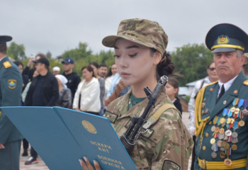 Ұлттық ұланның курсант қыздары әскери дәрігер мамандығын таңдады