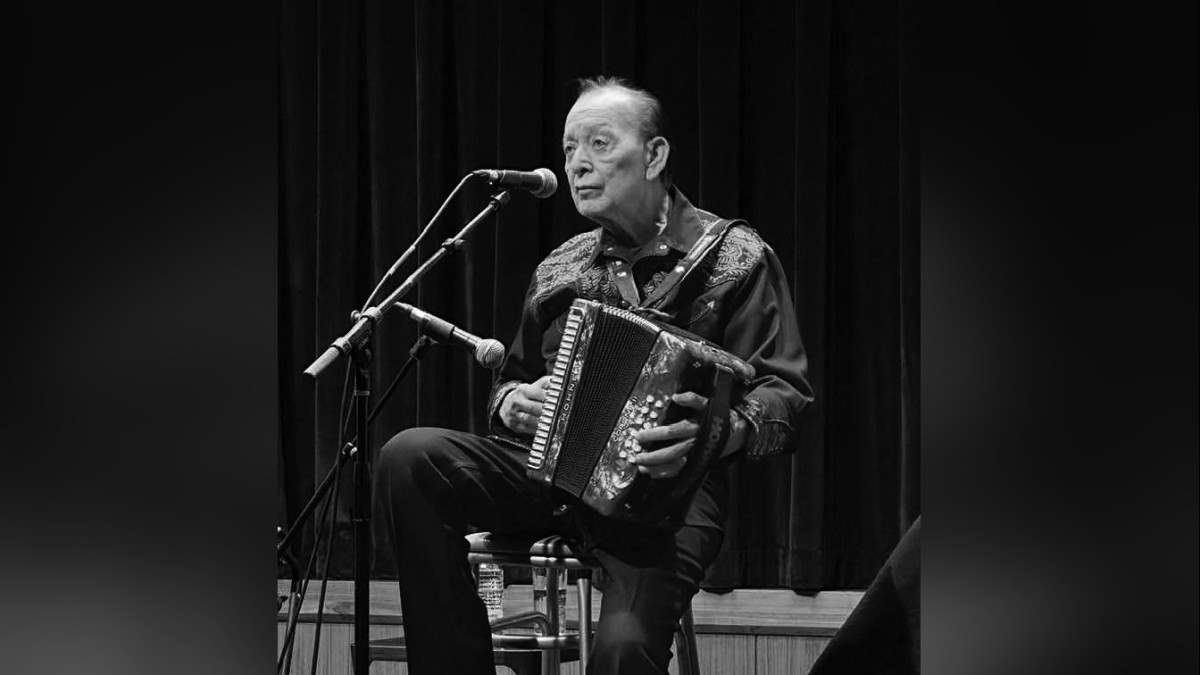  © facebook/flacojimenezofficial 