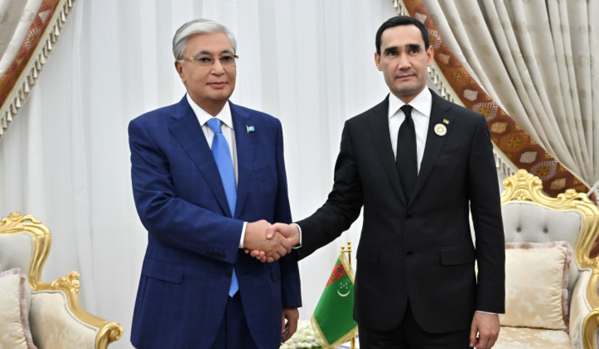 Head of State holds meeting with President of Turkmenistan Serdar ...