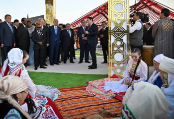 Мемлекет басшысы Орталық Азия елдерінің көрме павильонын аралап көрді