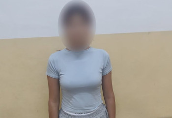 Жас қыз екі сыбайласымен бірге интернетте танысқан ер адамды тонаған