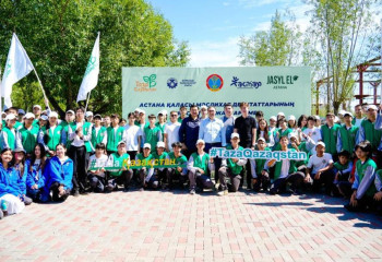 «Таза Қазақстан»: Астанада белсенді жастардың қатысуымен экологиялық акция өтті