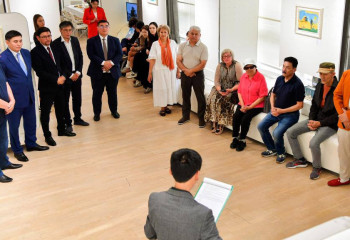 Елордада «Жанарымдағы жарық күн» атты қайырымдылық көрмесі ашылды