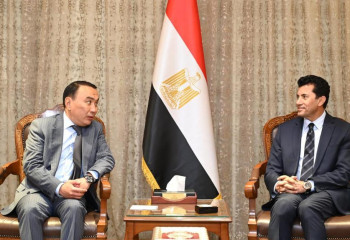 Issues of cooperation in  fields of youth and sports discussed in Cairo