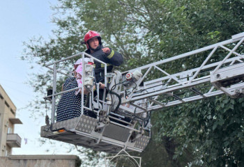 Таразда көпқабатты тұрғын үйде өрт шықты