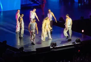 Дженнифер Лопестің  концертіне 20 мыңнан астам көрермен жиналды