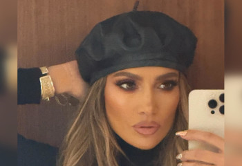 Дженнифер Лопес надела казахский білезік