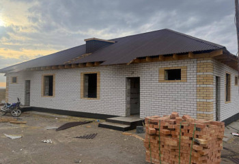 В области Абай в Аксуатском районе идут строительные работы по жилью для нуждающихся