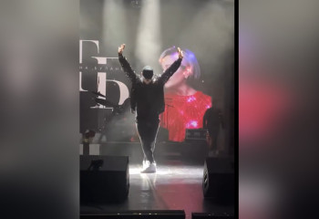 «Энергосберегающий» танцор Булановой ответил хейтерам, блестяще станцевав в стиле Майкла Джексона