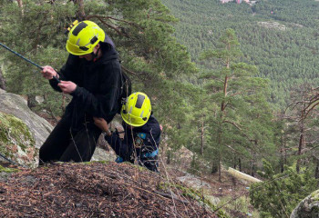 Бурабайдағы тау шыңында туристер құтқарылды
