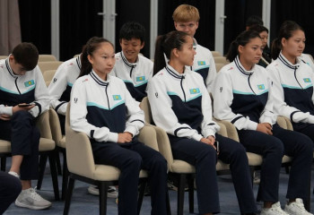 Жазғы Универсиада мен Азия чемпионатында топ жарған спортшылар марапатталды