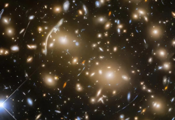 Во Вселенной обнаружили 300 объектов неизвестного происхождения