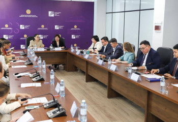 Конституцияның 30 жылдығы: Астанада этносаясат тақырыбында дөңгелек үстел өтті