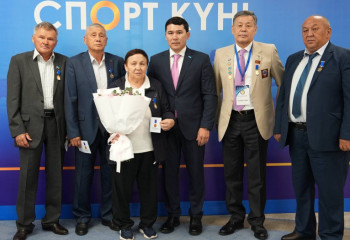 Ербол Мырзабосынов кәсіби мереке қарсаңында спорт ардагерлерімен кездесті