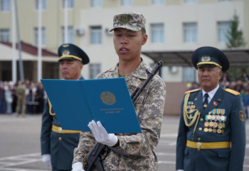 Астанада ЖОО әскери кафедрасының 300-ден астам түлегі әскери ант берді