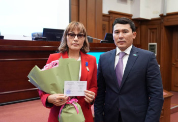 Ко Дню спорта в Казахстане наградили выдающихся тренеров и специалистов