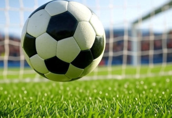 Дети учат доброте: футбольная игра, которая трогает сердца